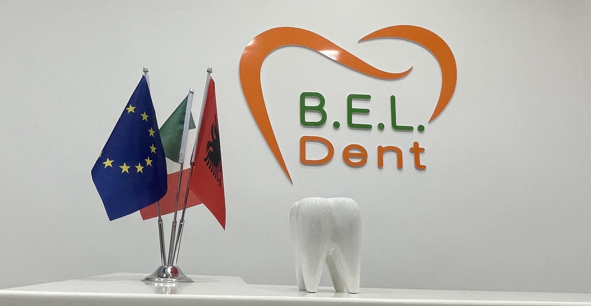 visit clinic mobile background